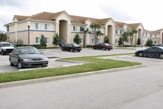 516 Villa Del Sol Cir in Orlando, FL - Building Photo - Building Photo