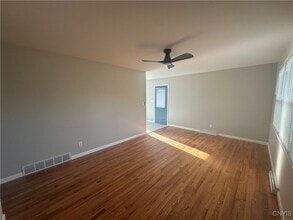 6661 Irish Rd in Marcy, NY - Building Photo - Building Photo