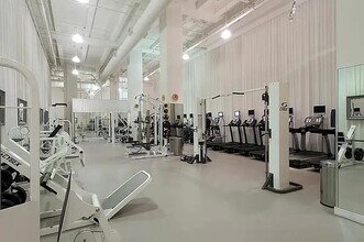 15 Broad St in New York, NY - Building Photo - Building Photo
