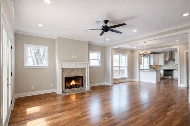 property at 403 Acklen Park Dr