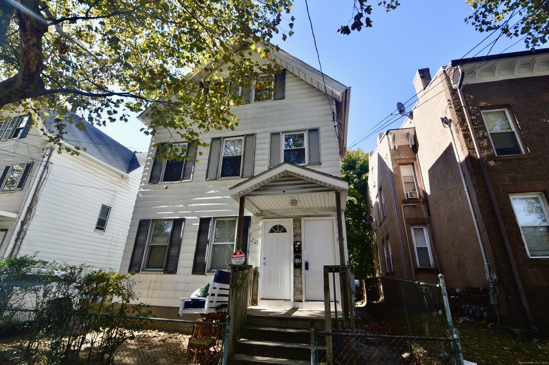 212 Ferry St-Unit -3rd fl in New Haven, CT - Building Photo