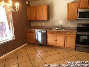 8915 Nature Trail in Converse, TX - Building Photo - Building Photo