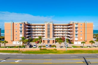 Jade Palm in Indialantic, FL - Foto de edificio - Building Photo