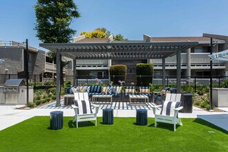 Axiom Tustin in Tustin, CA - Building Photo - Building Photo