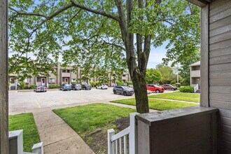 1707 E Walnut Lawn St in Springfield, MO - Building Photo - Building Photo