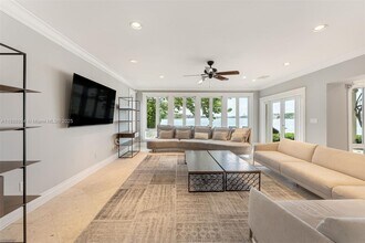 11 E Rivo Alto Dr in Miami Beach, FL - Building Photo - Building Photo