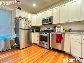 29 Sparhawk St, Unit 2 in Boston, MA - Building Photo
