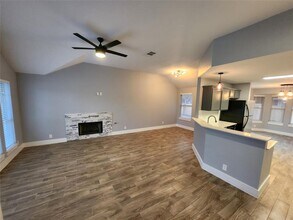 201 Quail Cir in Hutto, TX - Building Photo - Building Photo