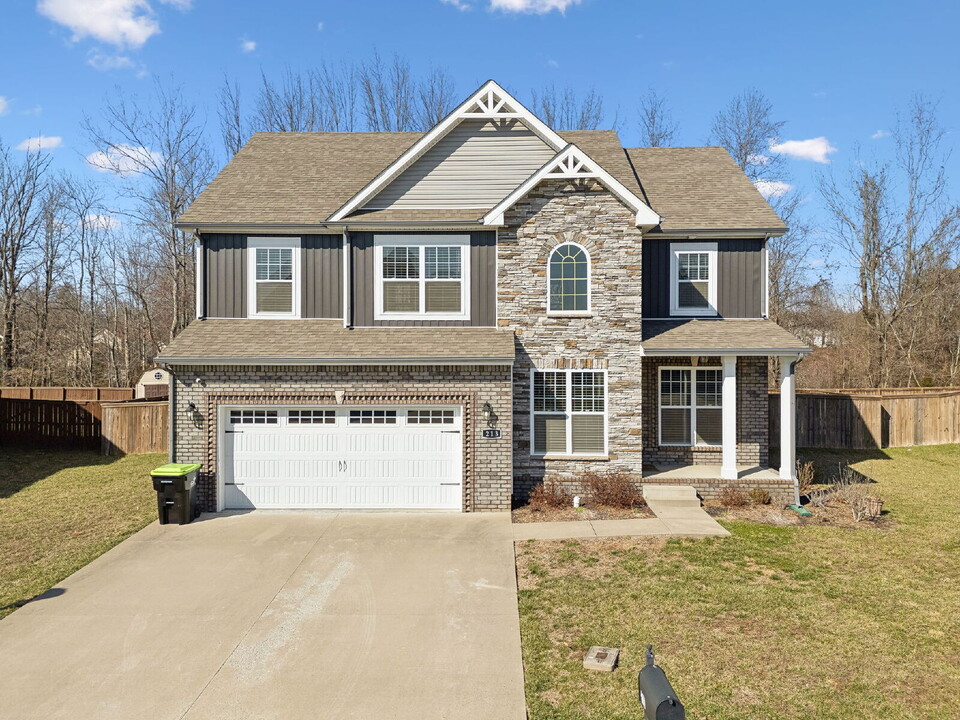 213 Ledina Ct in Clarksville, TN - Building Photo
