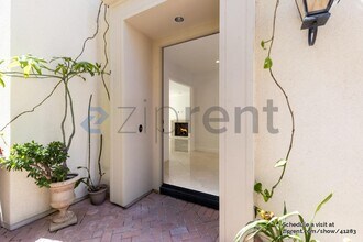 114 Fairhaven in Irvine, CA - Building Photo - Building Photo