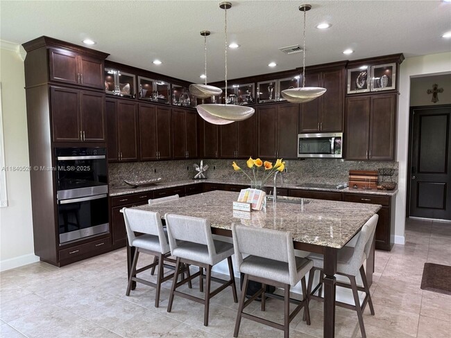 property at 14814 Wildwood Cir