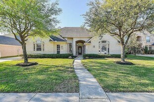 5916 Fairway Manor Ln in Spring, TX - Building Photo