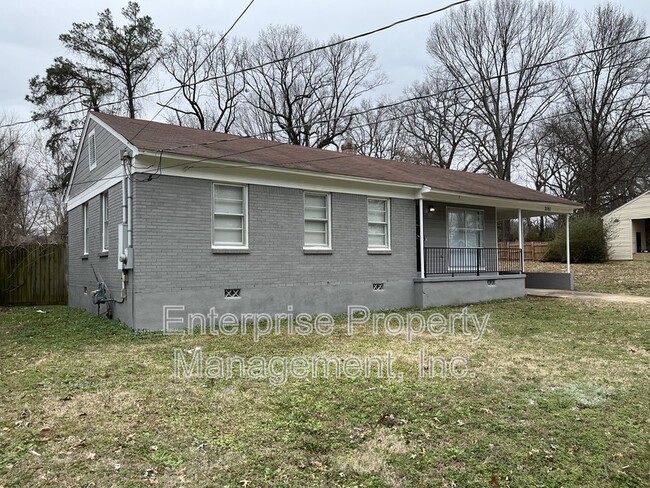 3561 Hallbrook St in Memphis, TN - Building Photo - Building Photo