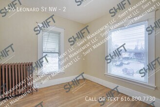 526 Leonard St NW in Grand Rapids, MI - Building Photo - Building Photo