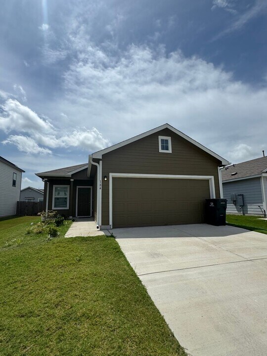 184 Agate Clf Dr in Maxwell, TX - Building Photo