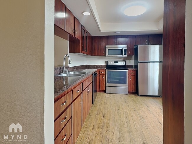 2024 Sheffield Ct in Oldsmar, FL - Foto de edificio - Building Photo