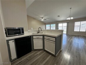1616 Watercreek Dr in North Las Vegas, NV - Building Photo - Building Photo