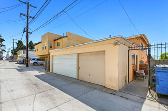 Sail Bay Apartments in San Diego, CA - Building Photo - Building Photo