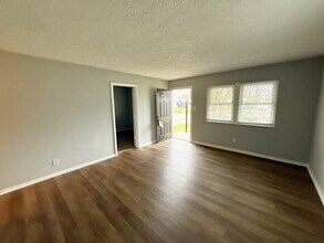 2869 Draper St in Indianapolis, IN - Building Photo - Building Photo