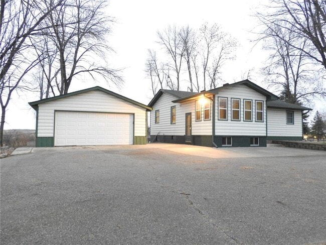 property at 724 6th St N