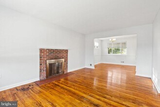 3001 Fairhill Ct in Hillcrest Heights, MD - Building Photo - Building Photo