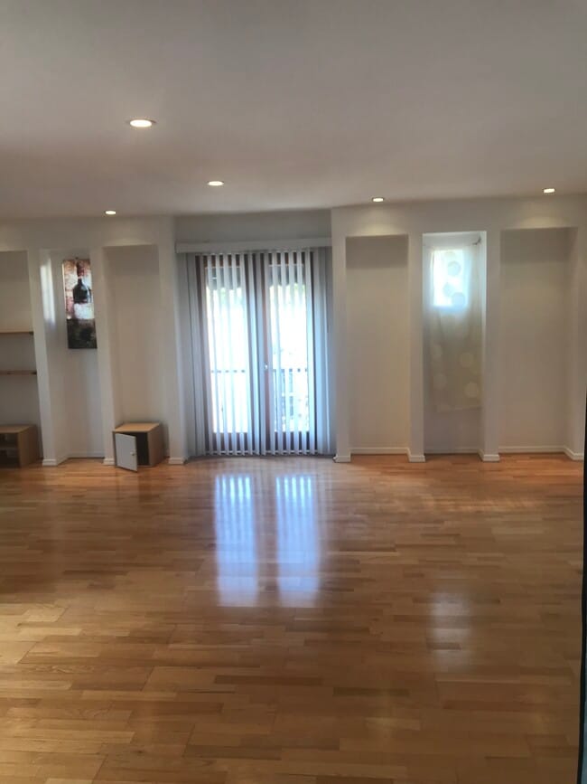 10608 Ayres Ave, Unit Studio apartment
