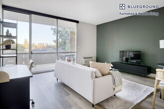 501 Forest Ave in Palo Alto, CA - Building Photo - Building Photo