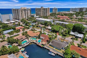 2051 Coral Reef Dr in Pompano Beach, FL - Building Photo - Building Photo