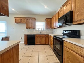 6449 Claire Dr in Fort Worth, TX - Building Photo - Building Photo
