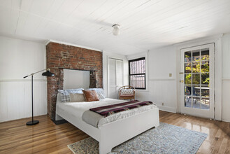 344 Dean St in Brooklyn, NY - Building Photo - Interior Photo