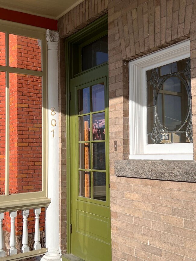 property at 807 W Galena St