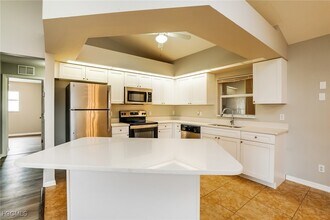 2108 NE 15th Ln in Cape Coral, FL - Building Photo - Building Photo