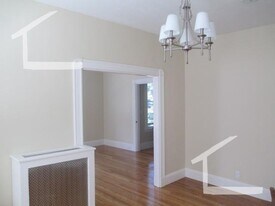 92 Surrey St in Boston, MA - Building Photo