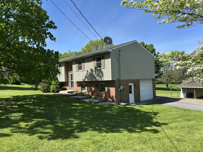 1575 Slate Hill Rd in Peach Bottom, PA - Building Photo - Building Photo