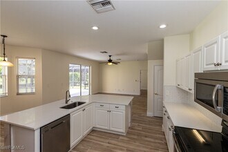 12391 Muddy Creek Ln in Ft. Myers, FL - Building Photo - Building Photo