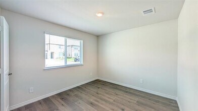2421 Apex Ave in Grand Prairie, TX - Building Photo - Building Photo