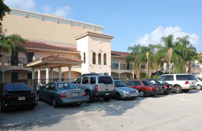 Ballet Villages Apartments in West Palm Beach, FL - Building Photo - Building Photo