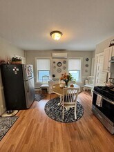 22-22 10th St in Providence, RI - Building Photo - Building Photo