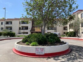 700 W 3rd St, Unit A101 in Santa Ana, CA - Building Photo