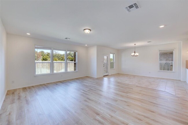 1713 Stinnett Dr in Leander, TX - Building Photo - Building Photo