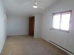 160 E 3rd St in Deer Park, NY - Building Photo - Building Photo