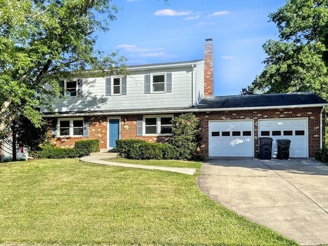 property at 13382 Brookfield Ct