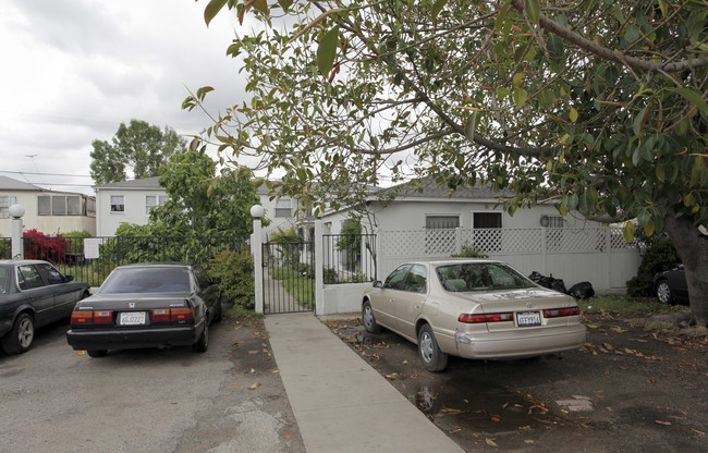 4313-4319 Euclid Ave in San Diego, CA - Foto de edificio - Building Photo