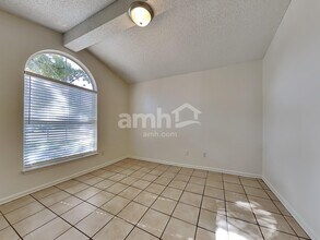 8034 Macinnes Dr in Jacksonville, FL - Building Photo - Building Photo