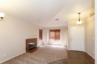 8904 Dolente Ave in Las Vegas, NV - Building Photo - Building Photo