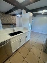 5000 Cottonwood Cir in Austin, TX - Building Photo - Building Photo