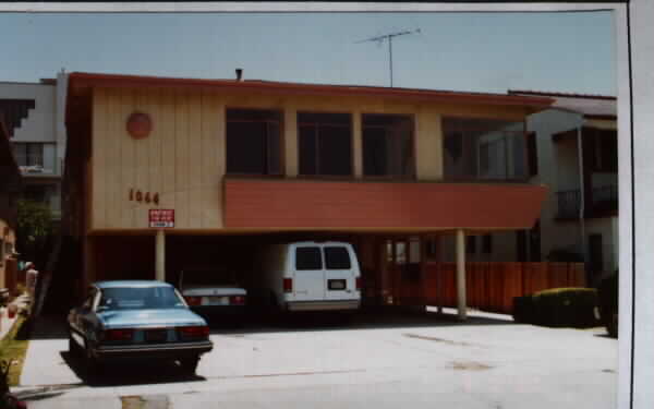 1064 Wooster St in Los Angeles, CA - Building Photo