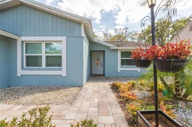 2804 Cedaridge Dr in Tampa, FL - Building Photo - Building Photo