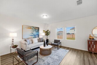 Beacon at Meridian in San Antonio, TX - Building Photo - Building Photo