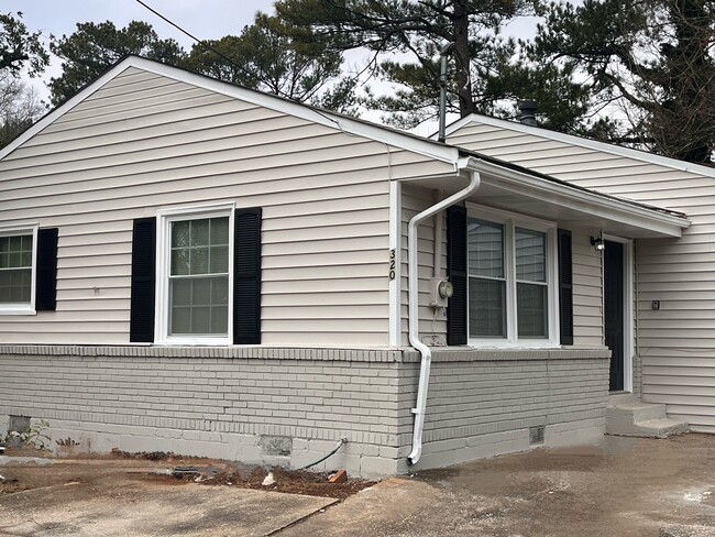 3200 Sandusky Dr in Decatur, GA - Building Photo - Building Photo